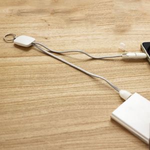 CABLES PARA CARGAR CELULARES personalizada