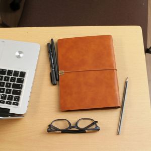 LIBRETA CORVINO. personalizada