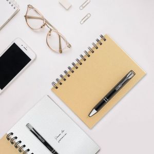 SET DE LIBRETA Y BOLÍGRAFO