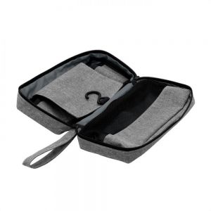 NECESSAIRE