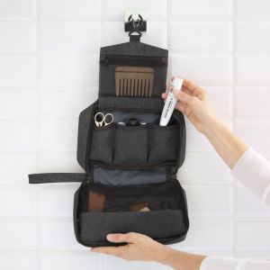 NECESSAIRE